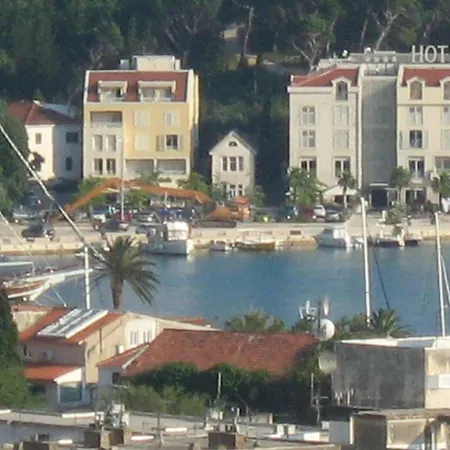 Lulic Apartment *